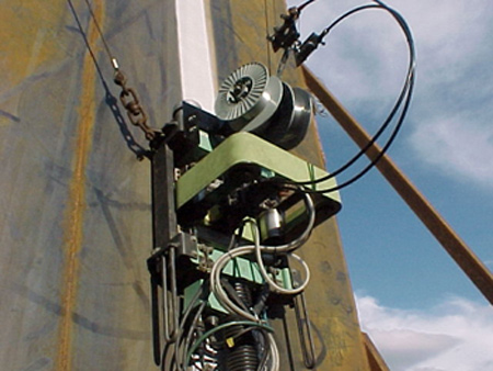 吸盤回転式研磨ロボットの写真